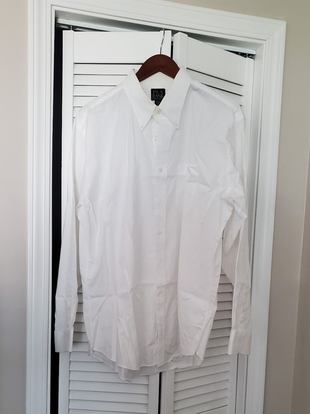 Jos A Bank Mens White Dress Shirt